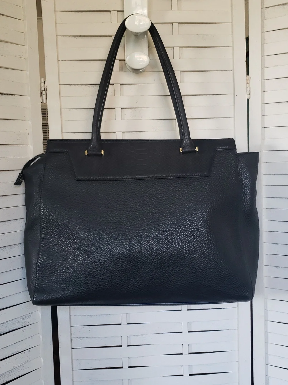 Kate Spade Black Structured Leather Tote Bag with Gold Hardware - Picture 6 of 8